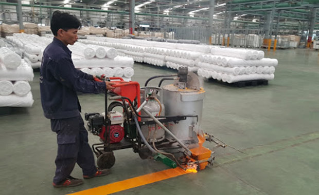 Dịch Vụ Thi Công Sơn Kẻ Vạch Kho Xưởng
